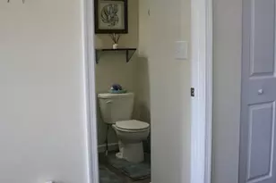 2114 Larkspur Ct, Pennsburg, PA 18073 - Photo 5