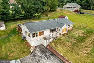 839 Hollow Rd, Phoenixville, PA 19460 - Photo 3