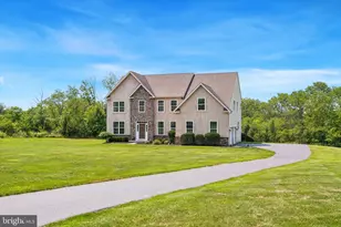 70 Alexandrea Cir, Harleysville, PA 19438 - Photo 3