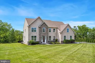 70 Alexandrea Cir, Harleysville, PA 19438 - Photo 3