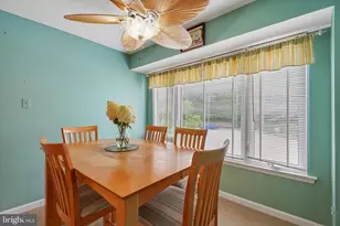 420 Pleasant Valley Dr, Conshohocken, PA 19428 - Photo 9