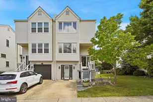 420 Pleasant Valley Dr, Conshohocken, PA 19428 - Photo 1