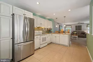 420 Pleasant Valley Dr, Conshohocken, PA 19428 - Photo 7