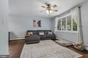 1813 Fitzwatertown Rd, Willow Grove, PA 19090 - Photo 9
