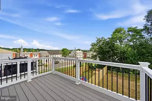 207 W 8th St, Bridgeport, PA 19405 - Photo 9
