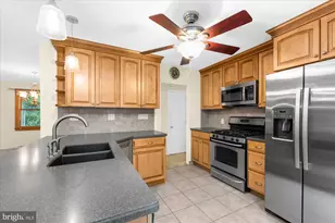 215 Hancock Rd, North Wales, PA 19454 - Photo 9