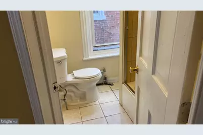 247 E Oak Street, Norristown, PA 19401 - Photo 11