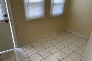 247 E Oak St, Norristown, PA 19401 - Photo 7