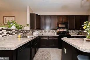 2152 Danville Dr, Pennsburg, PA 18073 - Photo 11