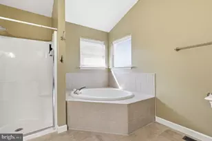 1062 Kingscote Dr, Harleysville, PA 19438 - Photo 31