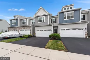 342 Ridgewood Dr, Royersford, PA 19468 - Photo 1