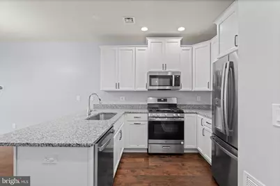 367 W 7th Avenue, Conshohocken, PA 19428 - Photo 13