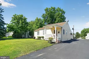 137 Walker Ln, King of Prussia, PA 19406 - Photo 1