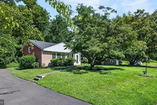 840 Pembroke Rd, Rydal, PA 19046 - Photo 1