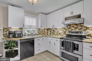 6 Perkiomen Ave, Schwenksville, PA 19473 - Photo 13