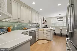 2027 Wisteria Ln, Lafayette Hill, PA 19444 - Photo 7