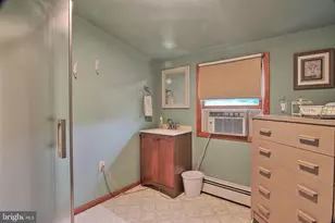 1274 Doris Dr, Pottstown, PA 19464 - Photo 23