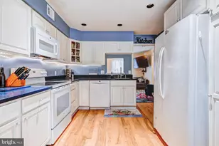 114 Pinecrest Ln, King of Prussia, PA 19406 - Photo 3