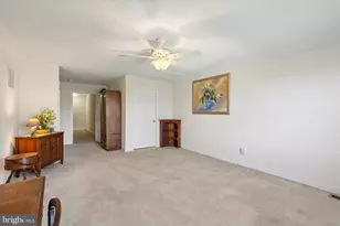 1032 Burgundy Cir, Pennsburg, PA 18073 - Photo 29