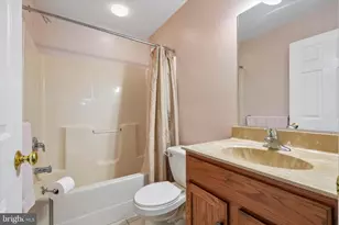 1032 Burgundy Cir, Pennsburg, PA 18073 - Photo 27