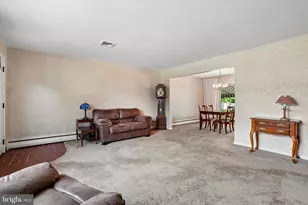 511 Charles Dr, King of Prussia, PA 19406 - Photo 3