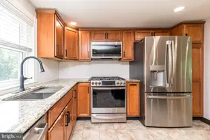402 N Layfield Rd, Perkiomenville, PA 18074 - Photo 3