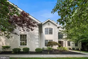 2111 Peregrine Cir, Audubon, PA 19403 - Photo 3