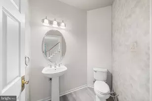 2111 Peregrine Cir, Audubon, PA 19403 - Photo 23