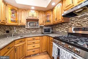 51 St Dunstans Rd, Hatboro, PA 19040 - Photo 9