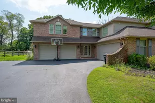 104 Sparango Ln, Plymouth Meeting, PA 19462 - Photo 3