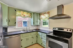 520 Spruce St, Pottstown, PA 19464 - Photo 13