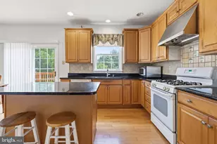 6003 Shady Wood Cir, Collegeville, PA 19426 - Photo 9