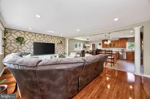 1340 Barton Dr, Fort Washington, PA 19034 - Photo 9