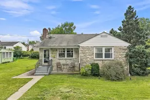 654 Woodland Ave, Pottstown, PA 19464 - Photo 1