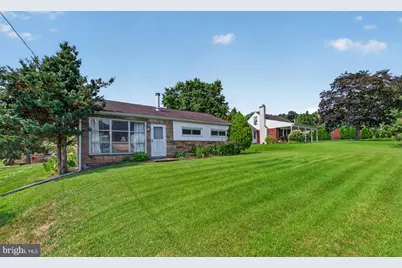 667 Constitution Avenue, Pottstown, PA 19464 - Photo 3