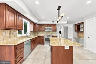 940 Rosewood Dr, Blue Bell, PA 19422 - Photo 9