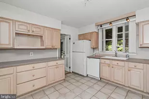 1605 Hillcrest Rd, Glenside, PA 19038 - Photo 9