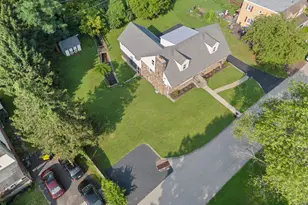 510 Sardaro Ln, Norristown, PA 19401 - Photo 5