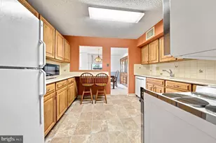 666 W Germantown Pike, Plymouth Meeting, PA 19462 - Photo 9