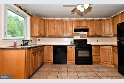 1066 Manatawny Street, Pottstown, PA 19464 - Photo 5