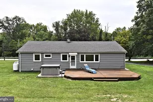 1066 Manatawny St, Pottstown, PA 19464 - Photo 27