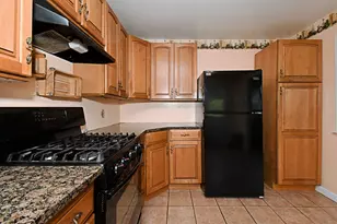 1066 Manatawny St, Pottstown, PA 19464 - Photo 7