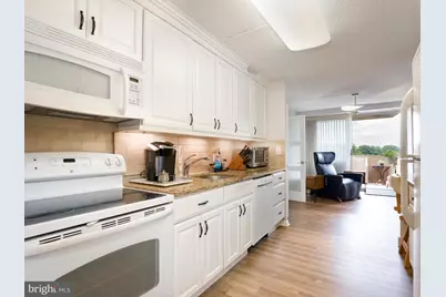 1001 City Avenue #WA-1008, Wynnewood, PA 19096 - Photo 17