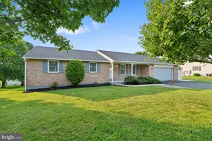 2586 Cherry Ct, Gilbertsville, PA 19525 - Photo 3