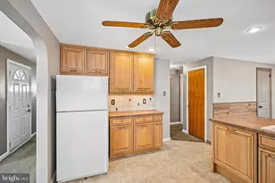 819 E Hancock St, Lansdale, PA 19446 - Photo 17