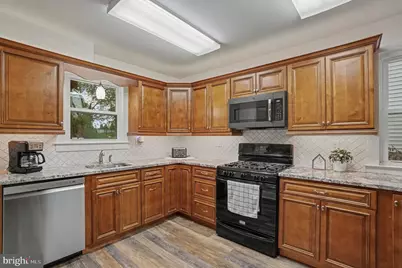 729 Holly Drive, Pottstown, PA 19464 - Photo 5