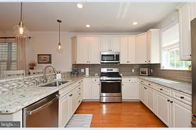 313 W 3rd Avenue, Conshohocken, PA 19428 - Photo 17