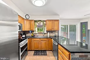 30 Creekside Ct, Gilbertsville, PA 19525 - Photo 11