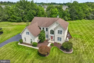 640 Willowbend Dr, Blue Bell, PA 19422 - Photo 1