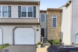 69 Bristol Ct, Eagleville, PA 19403 - Photo 3